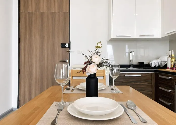 Bts Thonglor L Large 55sqm L Pool And Steam Apartment