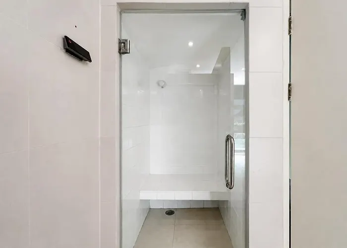Apartment Bts Thonglor L Large 55sqm L Pool And Steam Bangkok